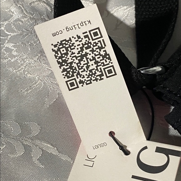 Kipling Sabian Crossbody Mini Bag In Black
Approx. 7.75" W x 5.75" H x 3.25" D - Picture 2 of 7